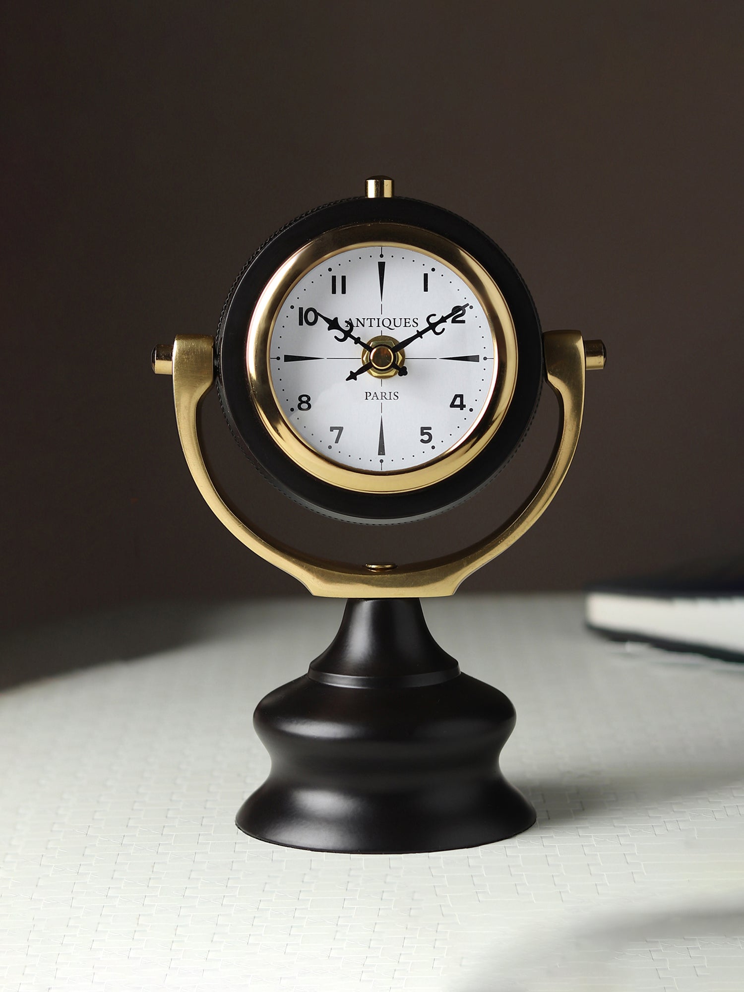Marinus Table Clock