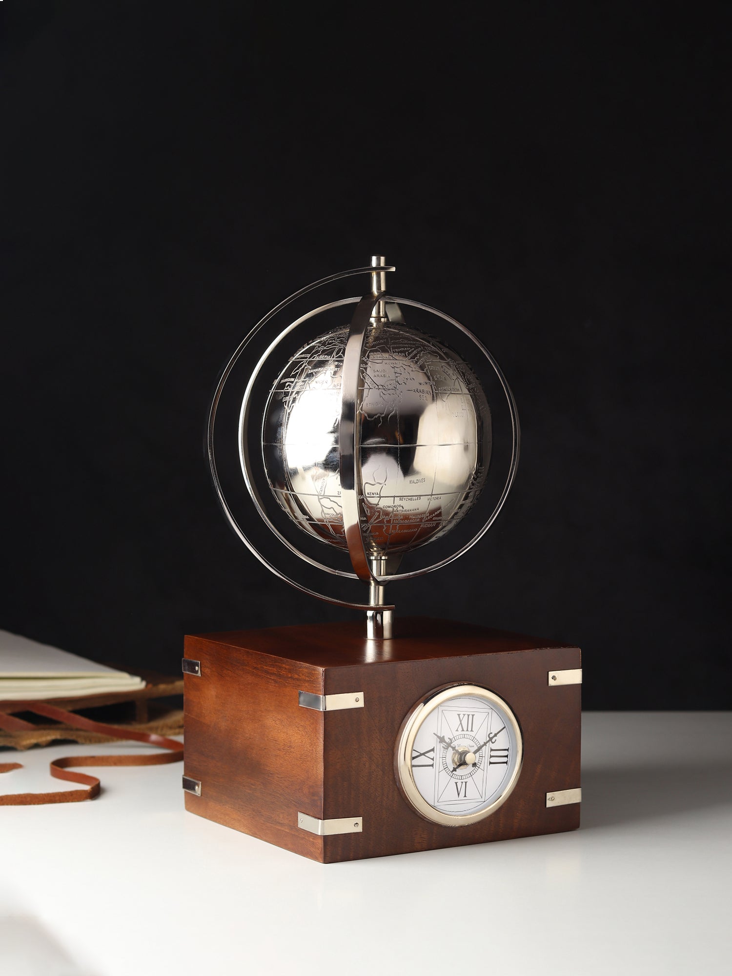 Atlasphere Table Clock