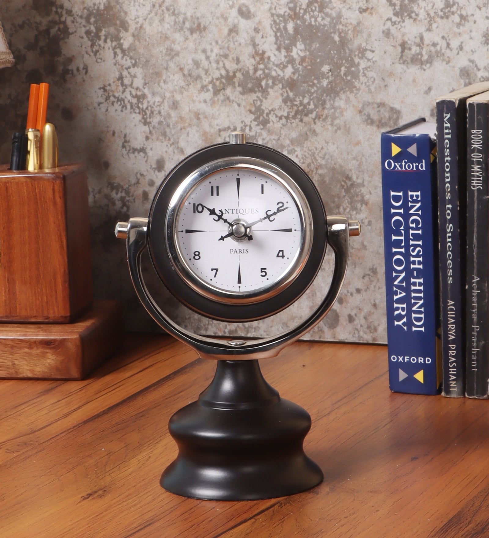 Marinus Table Clock