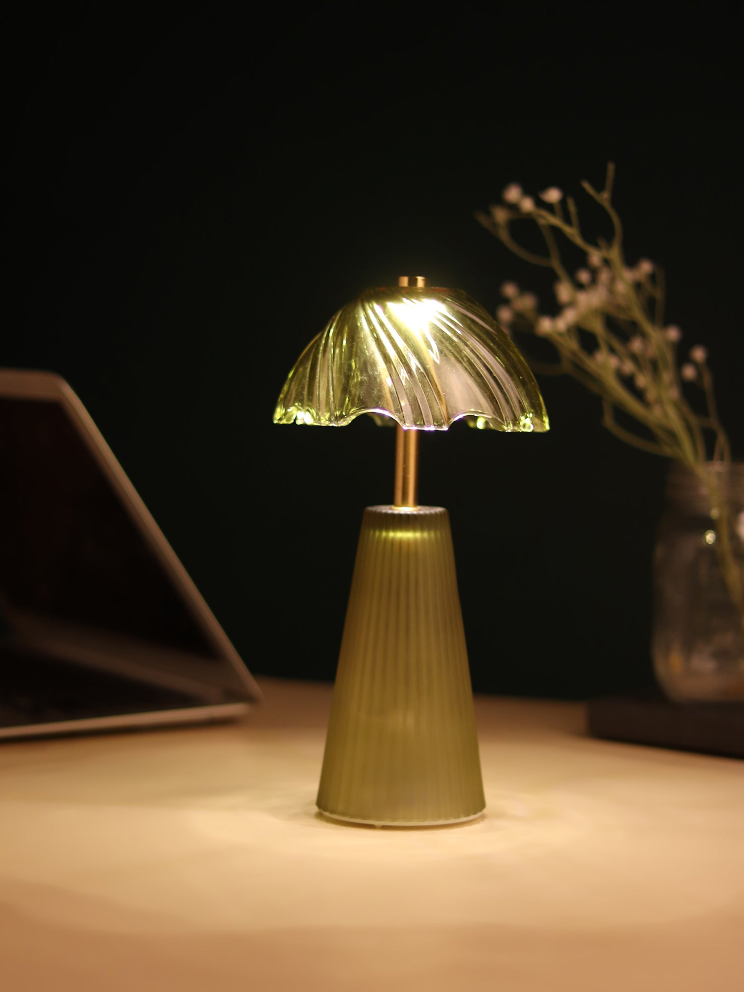 Calista Crystelle Green Glass Lamp