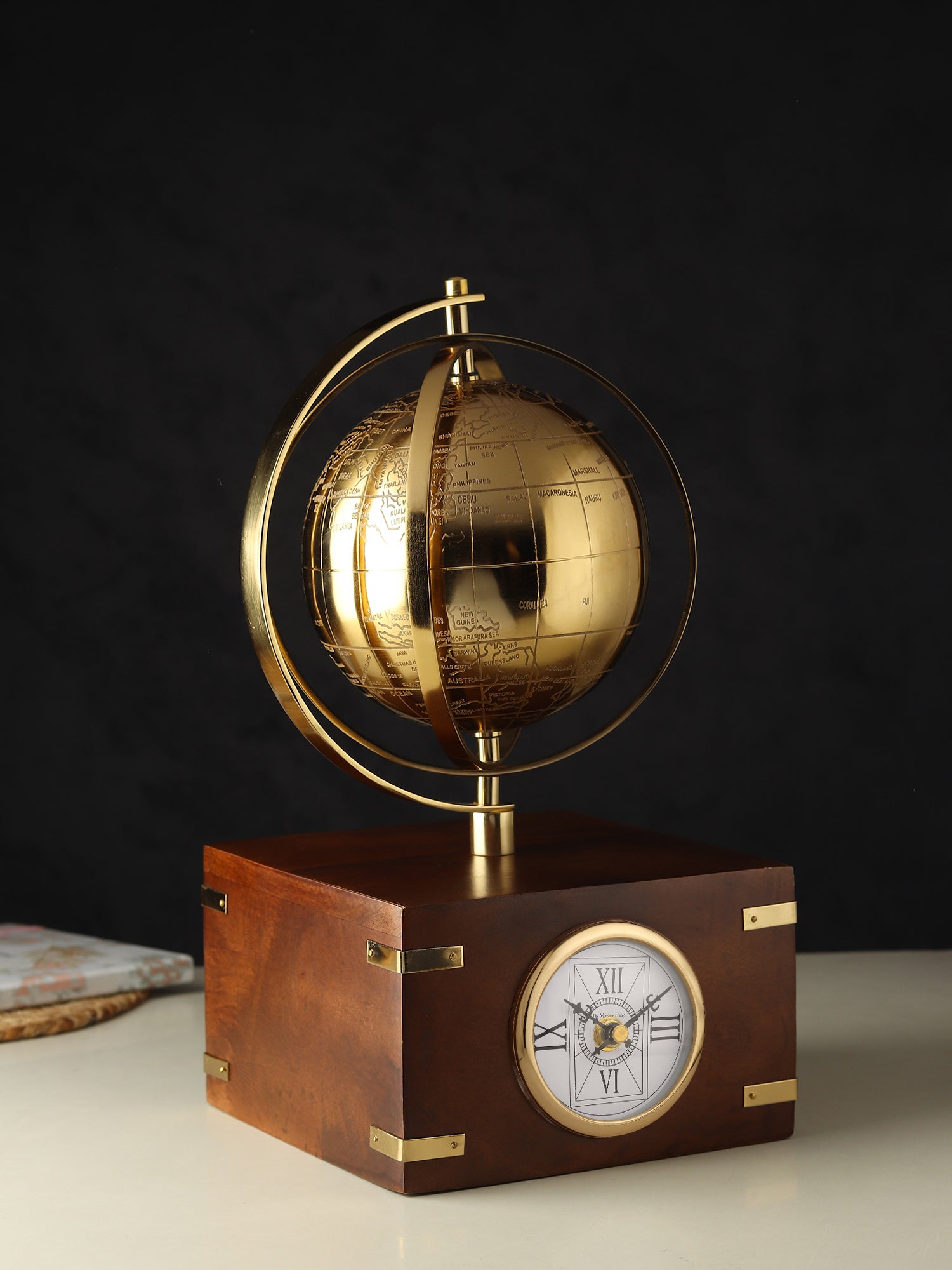 Atlasphere Table Clock