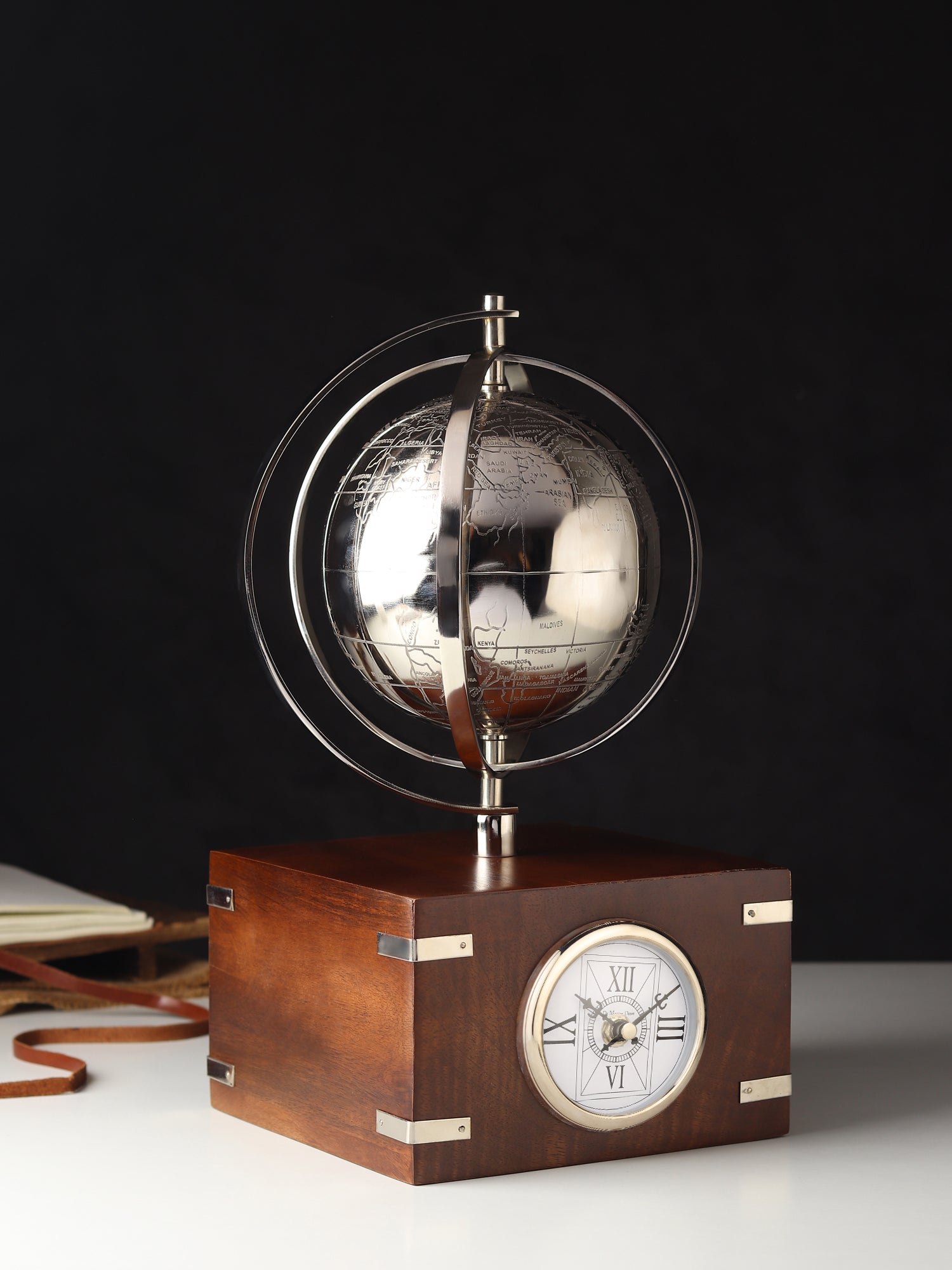 Atlasphere Table Clock