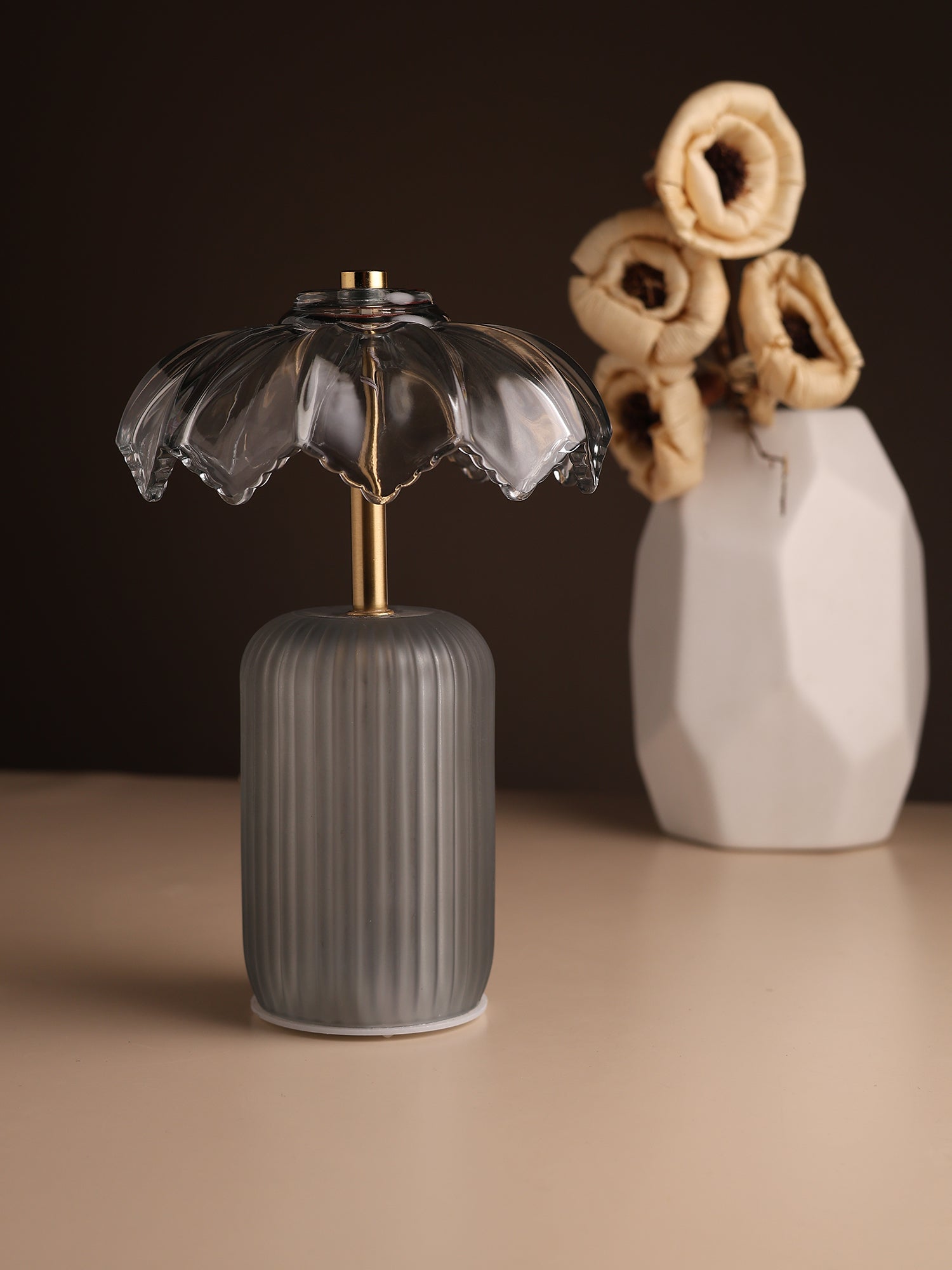 Novelle Crystelle Grey Glass Lamp
