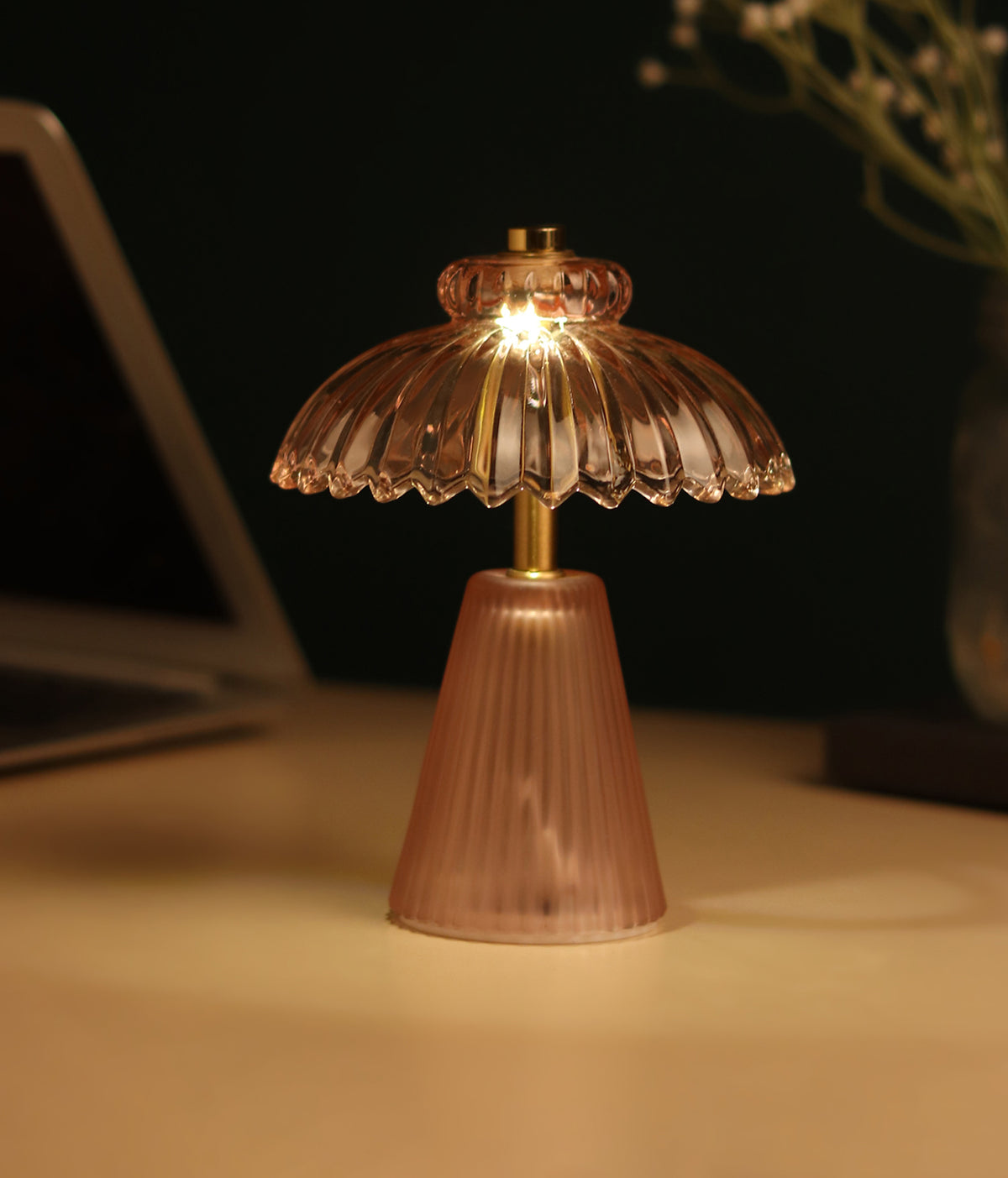 Cressa Crystelle Pink Glass Lamp