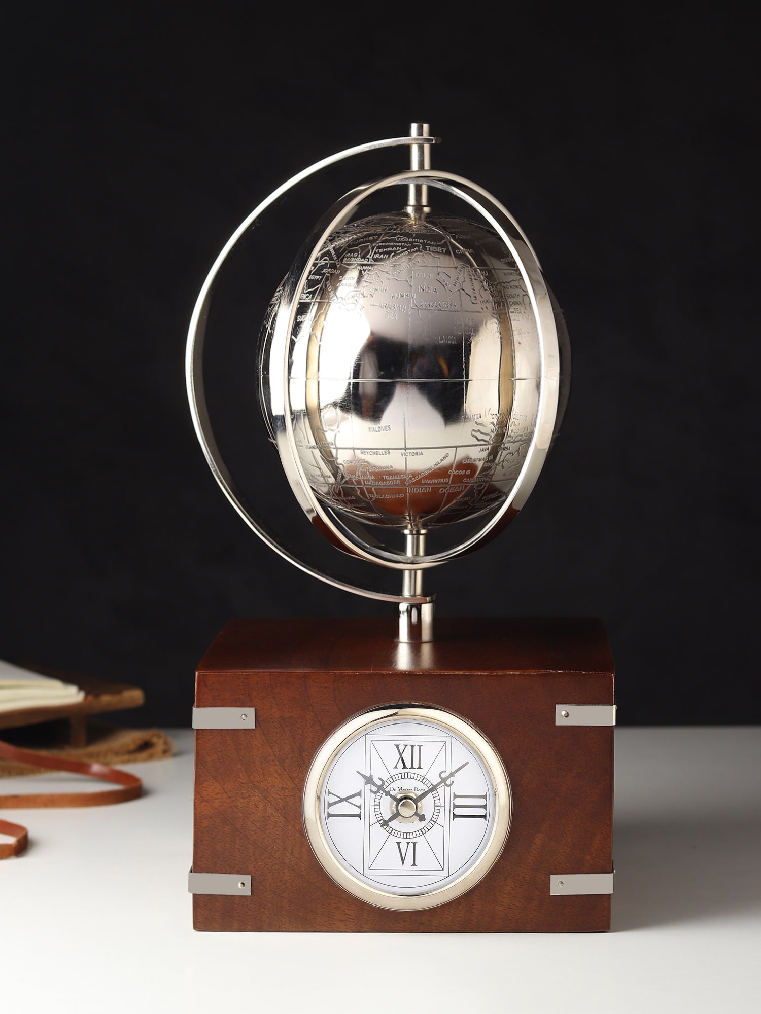 Atlasphere Table Clock
