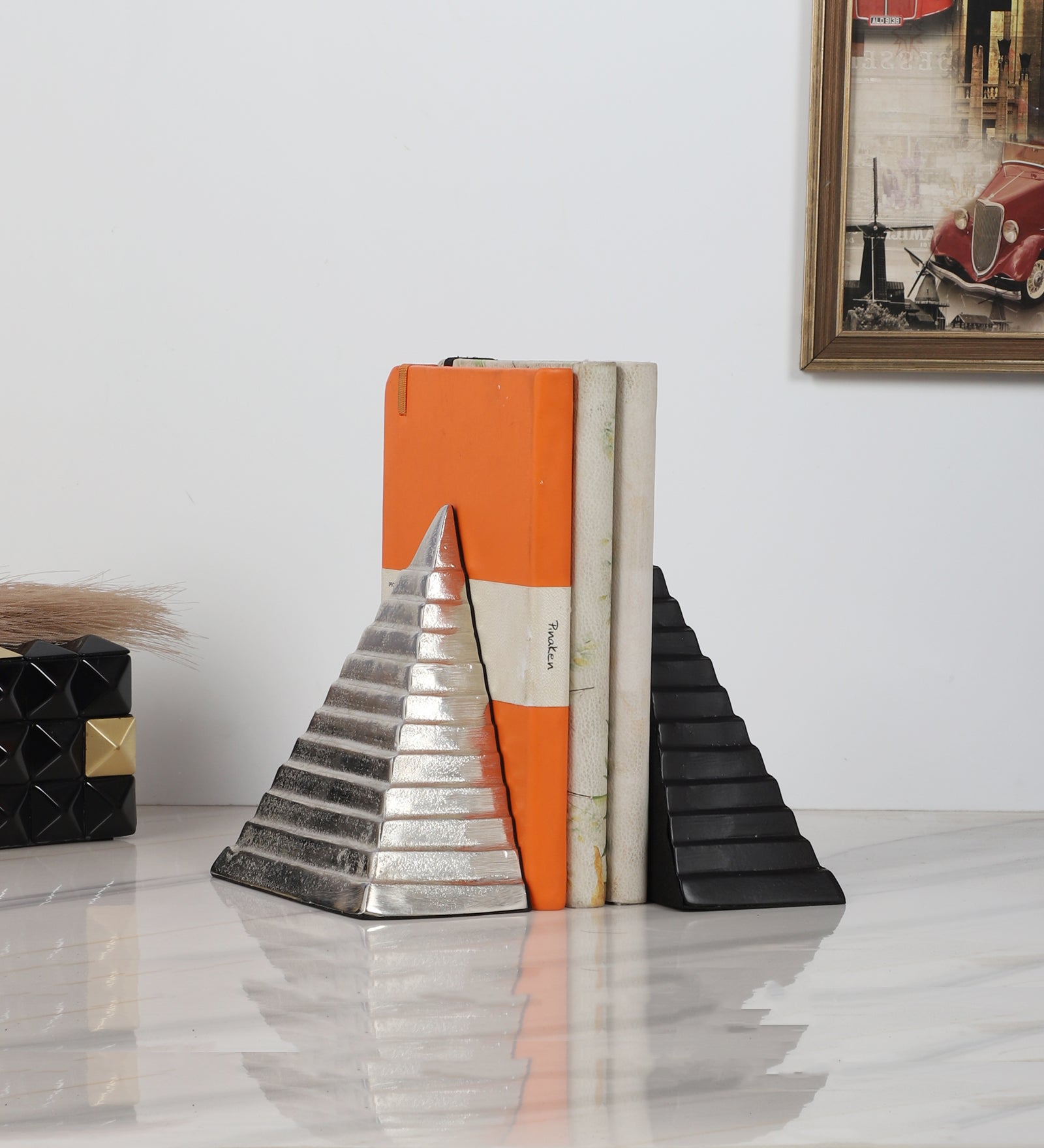 Pyramidon Bookend in Silver & Black