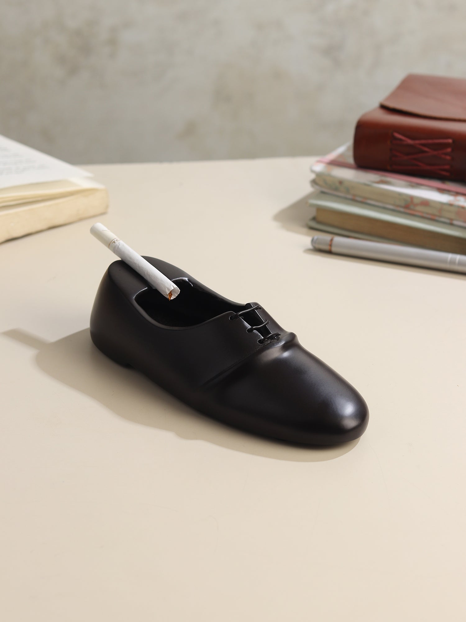 Sole Ashtray Black