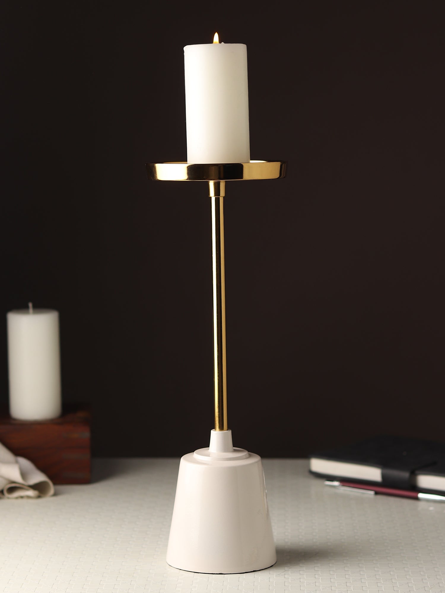 Altura Medio Candle holder Medium