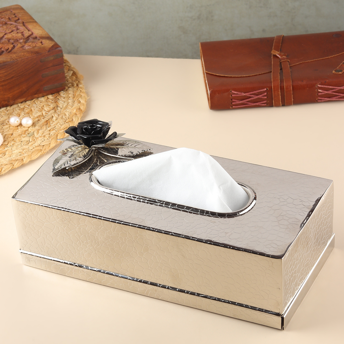 Petal Eclat Black Tissue Holder