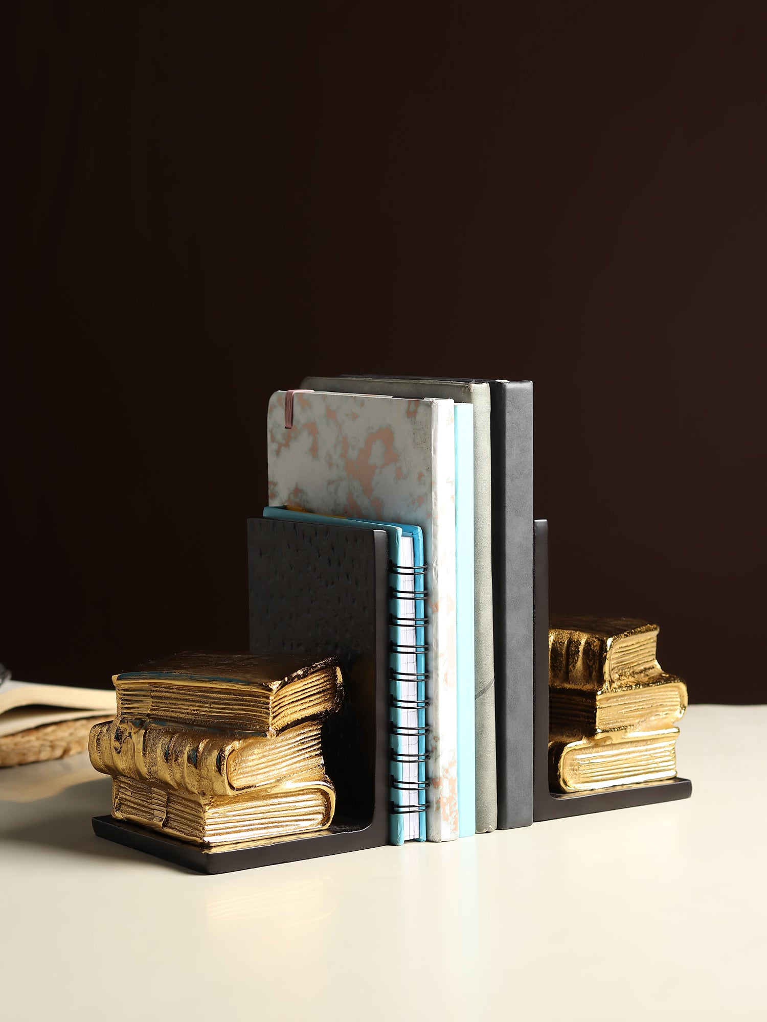 Dante’s bookend in Gold and Black