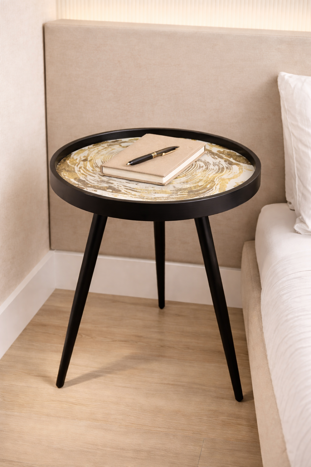 Oakveil Side Table Set of 2