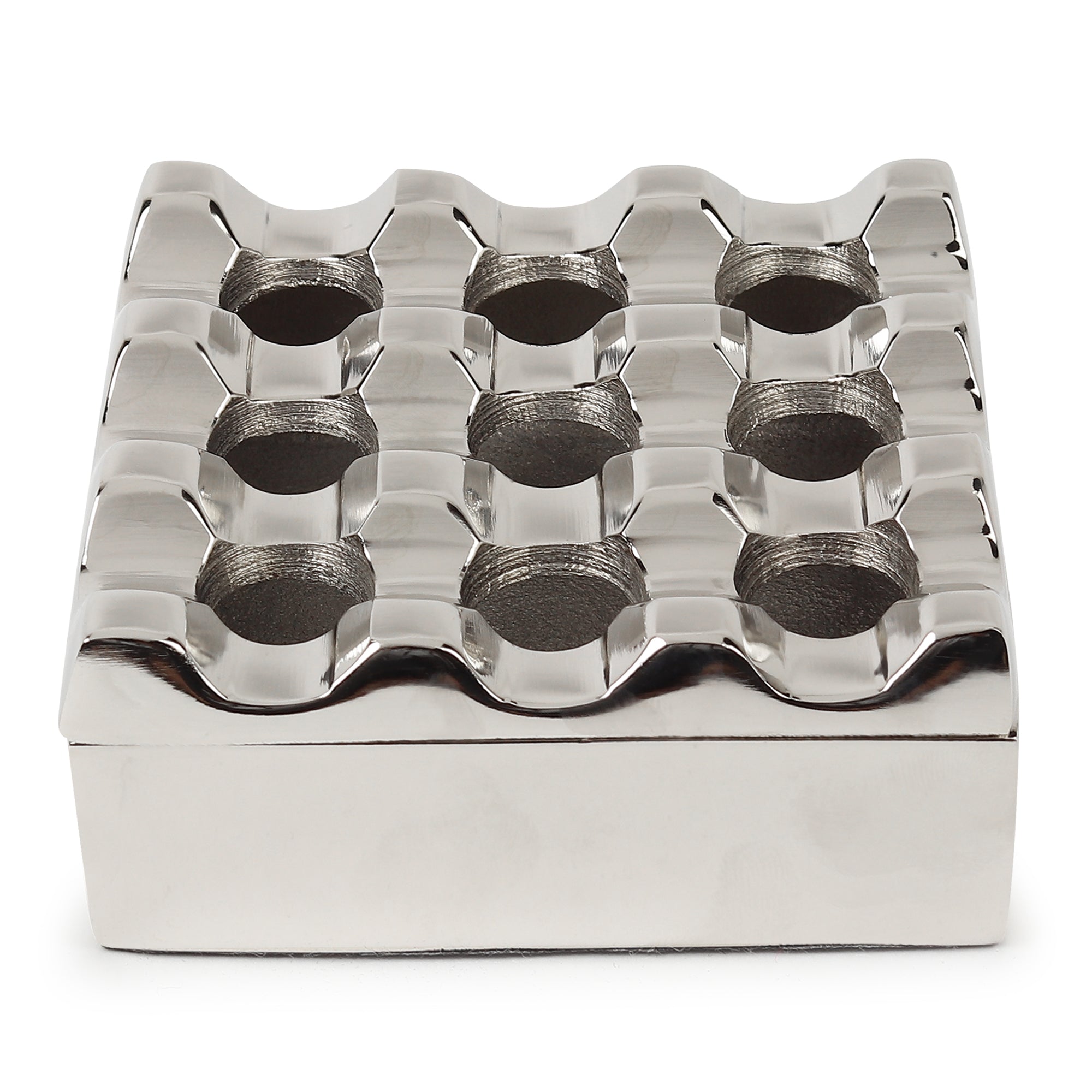 Alaric’s ashtray in silver