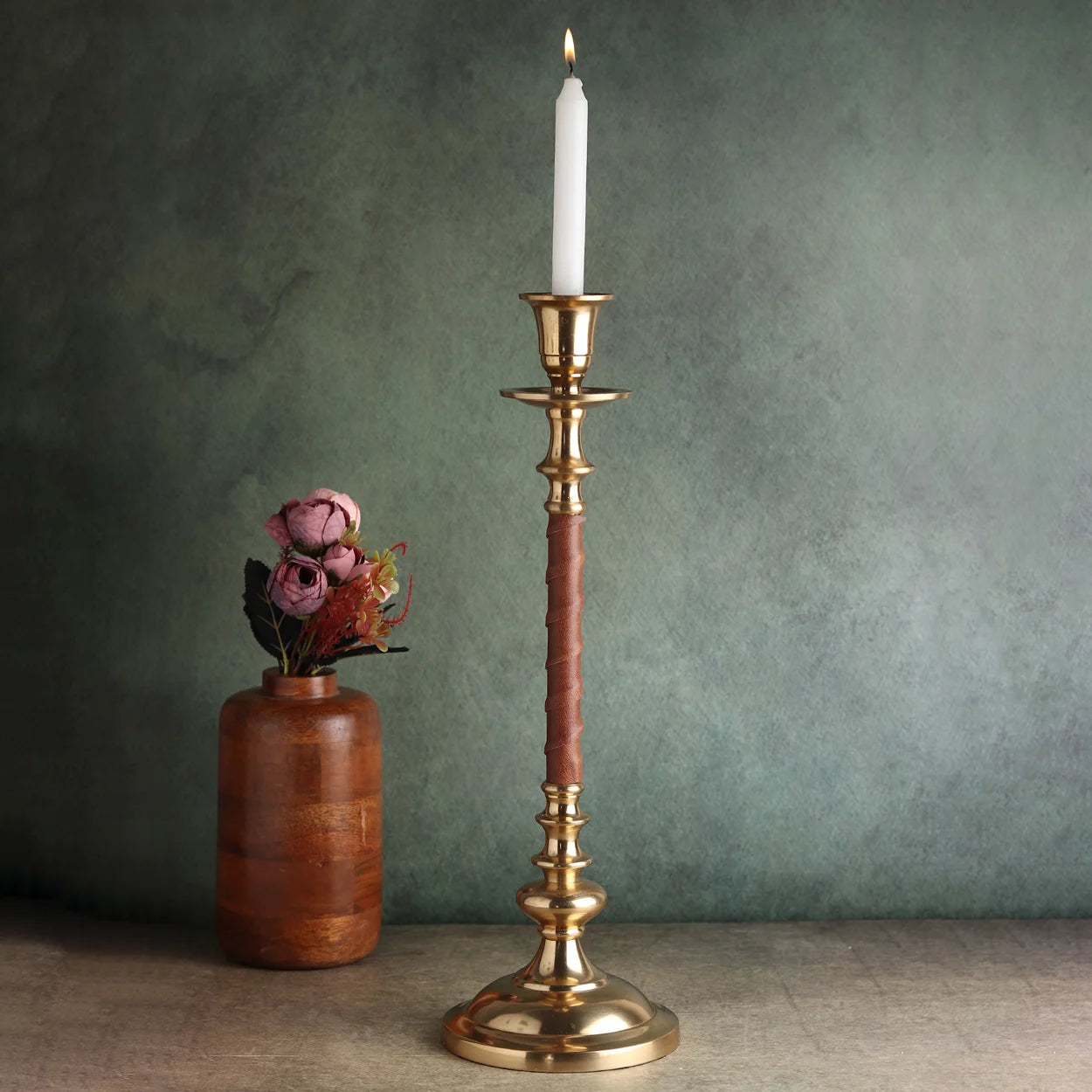 LeatherLuxe Candle holder Medium size