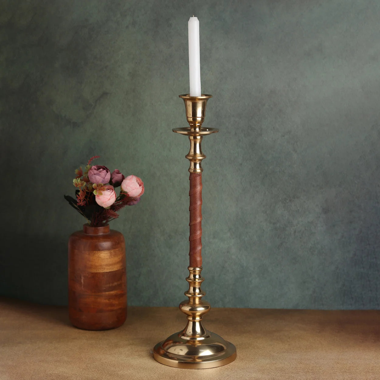 LeatherLuxe Candle holder Medium size