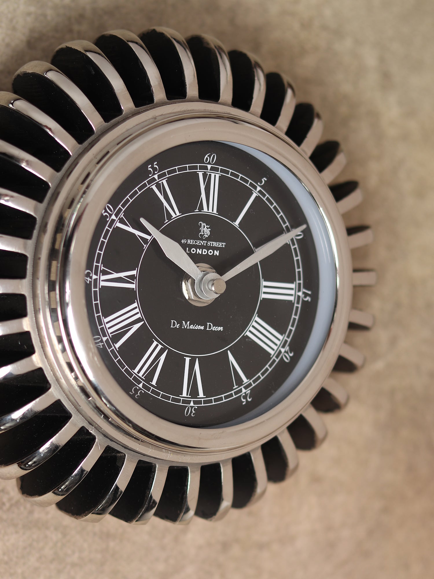 EdgeSculpt table clock