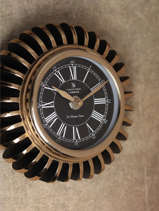 EdgeSculpt table clock