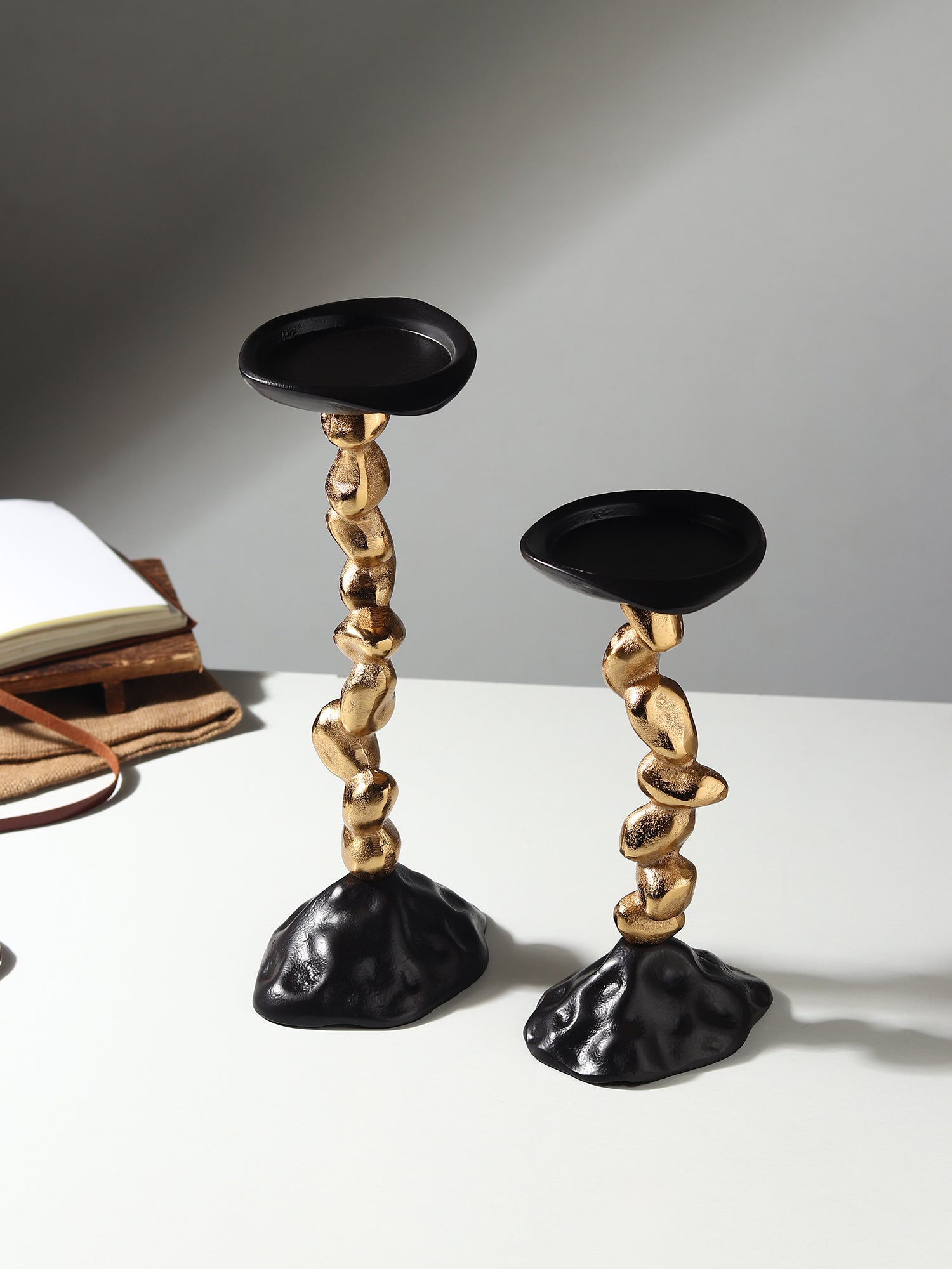 Stones Orivia Candle Holder Set Black