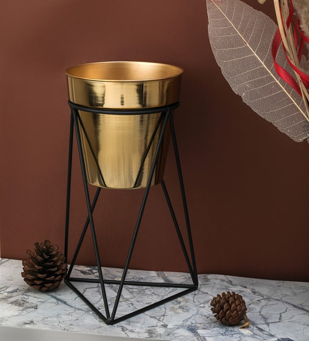 Triad Pot Stand in Gold & Black