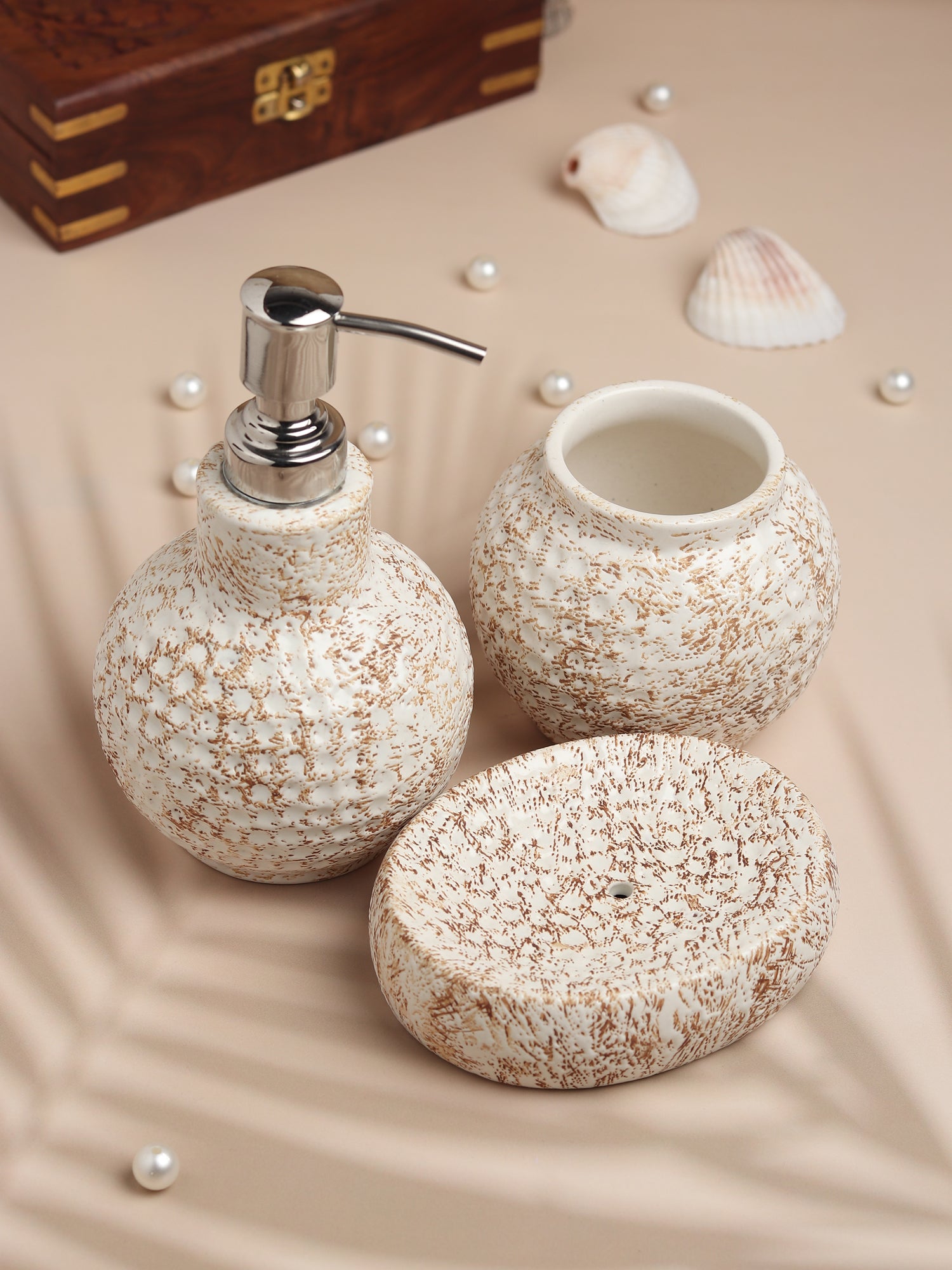 Cinnamon Ceramic Bathroom Set with Brown Finish