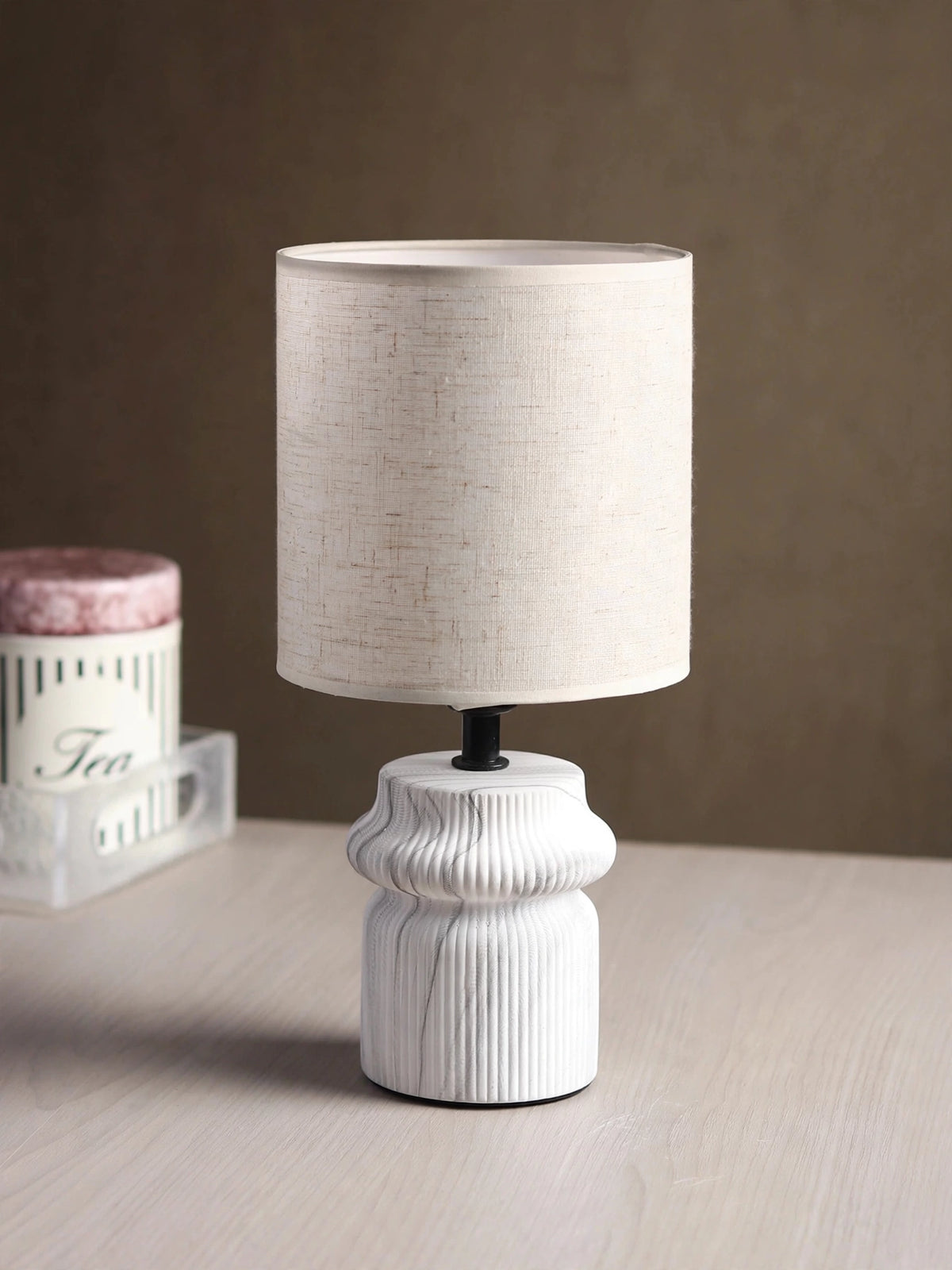 Ruffle Forme Grey Table Lamp