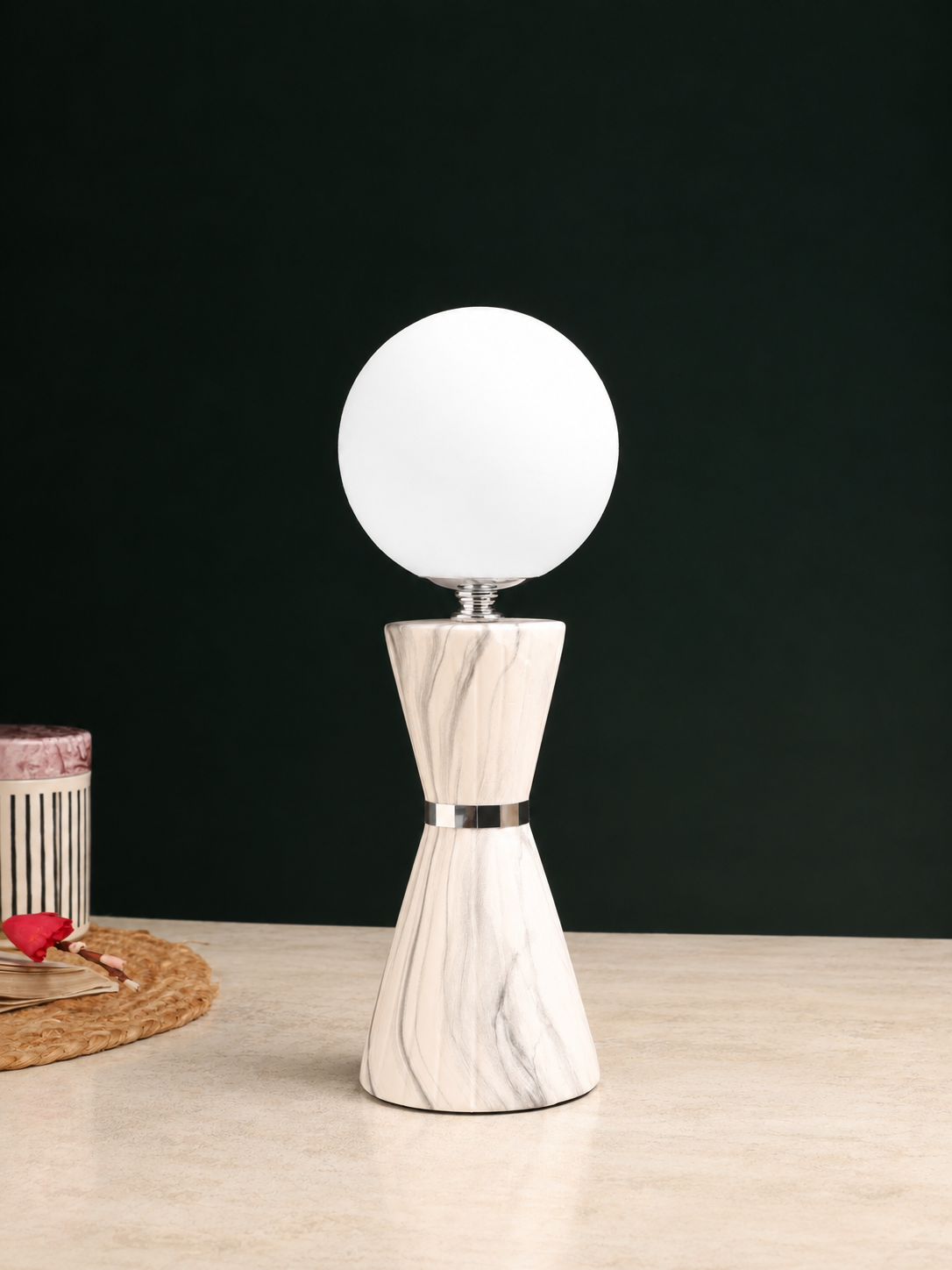 Sculpt Forme White Table Lamp