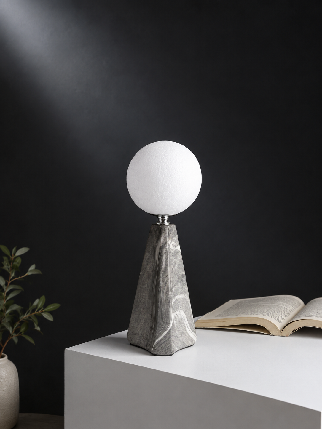 Slope Forme Grey Table lamp