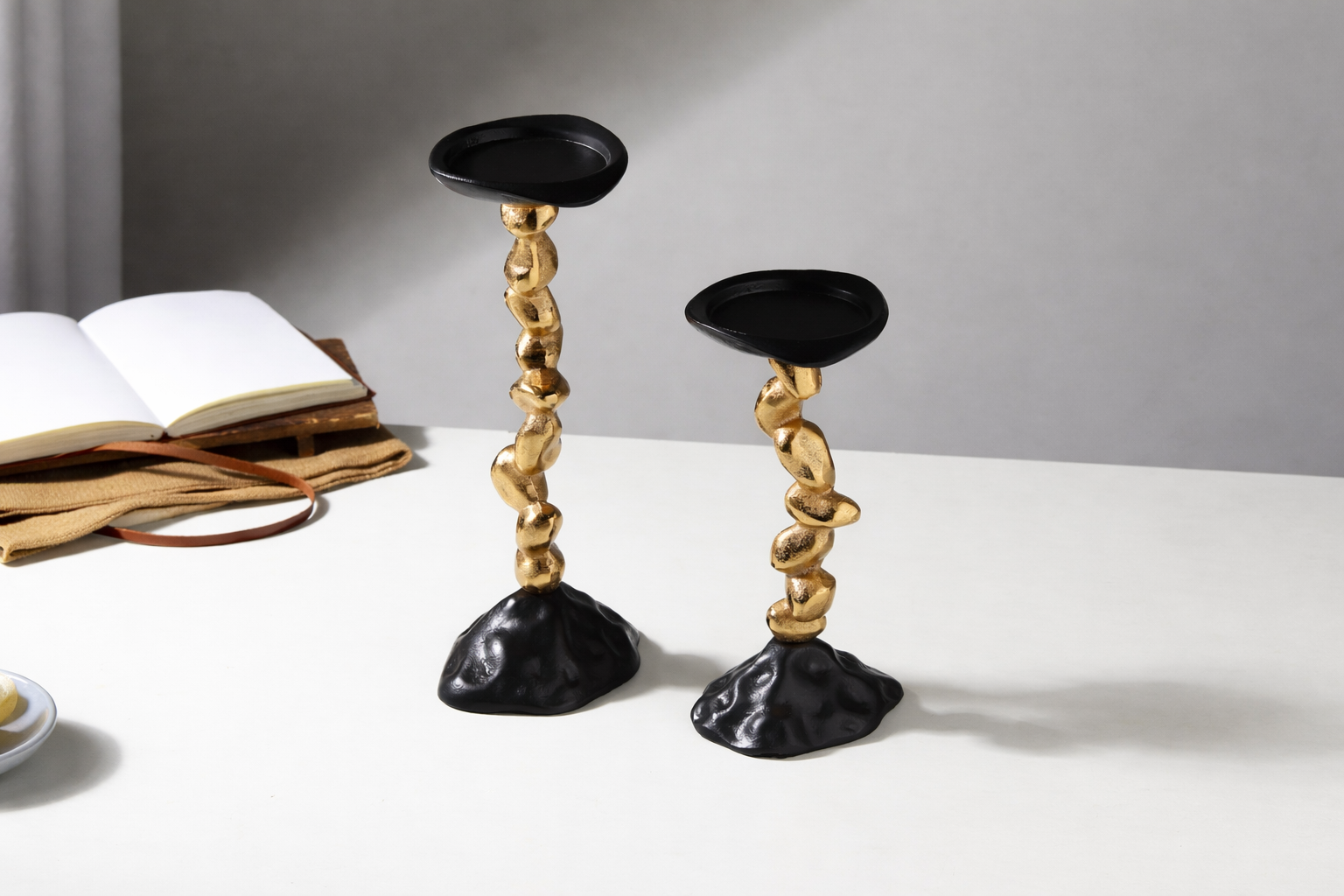 Stones Orivia Candle Holder Set Black