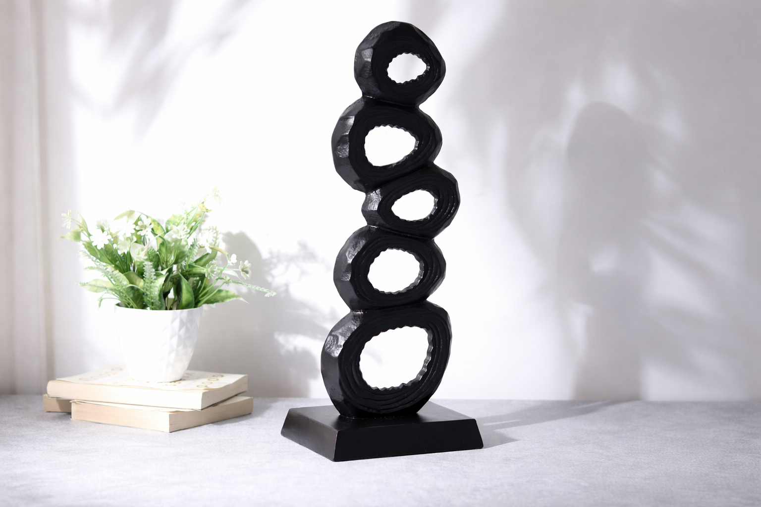 Opulent Overture Display Black