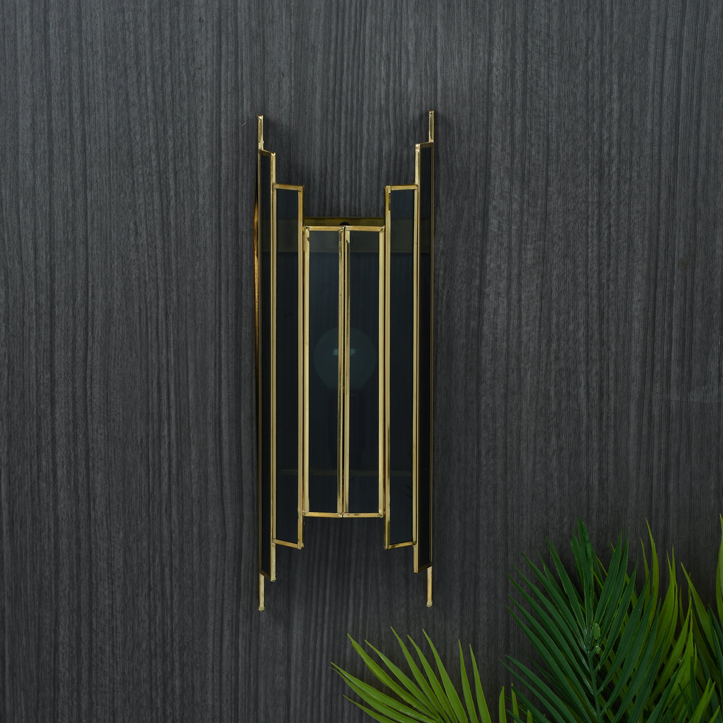 Arc De Luxe Black  
Wall Lamp with Black Glass