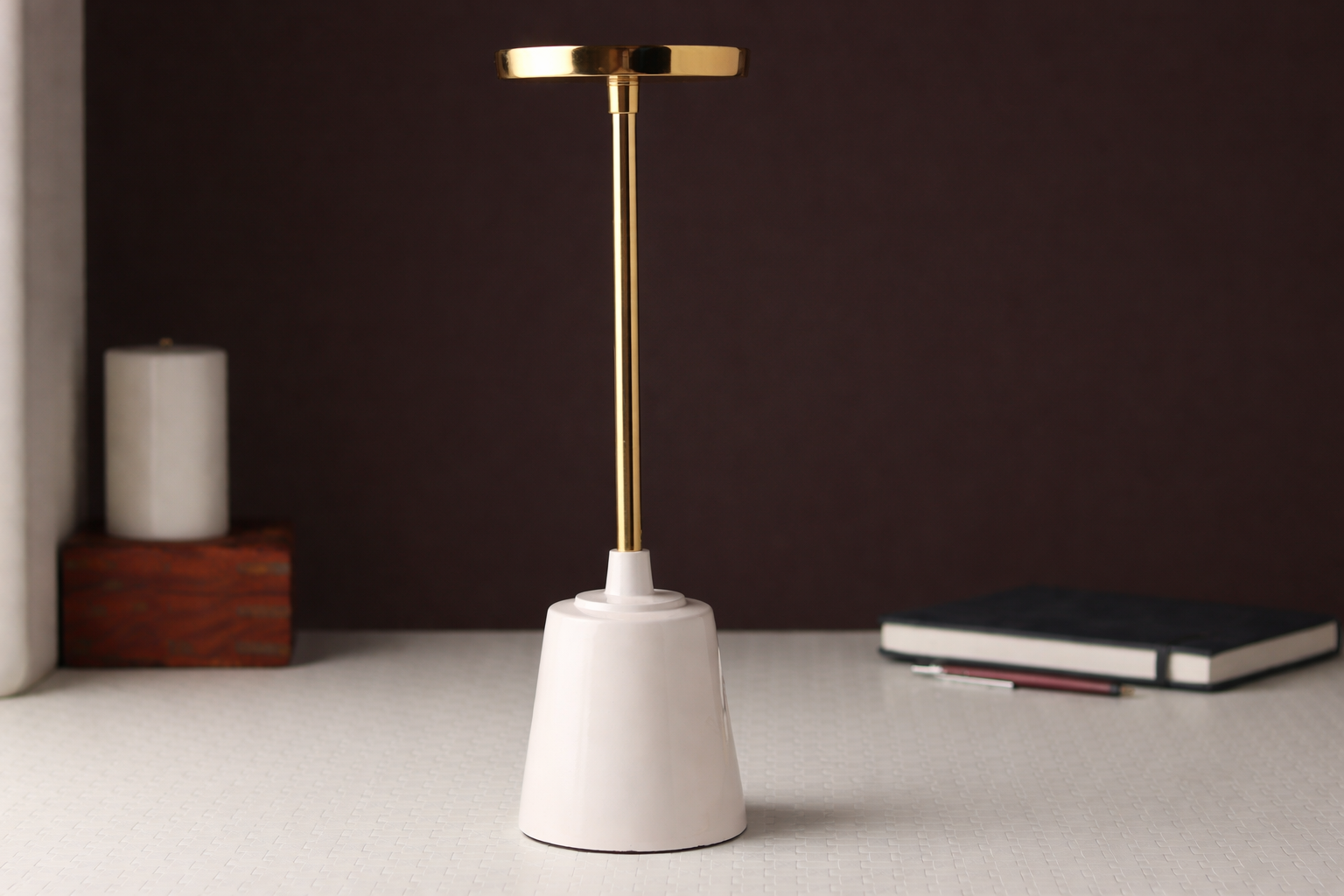 Altura Grande Gold Candle holder Tall