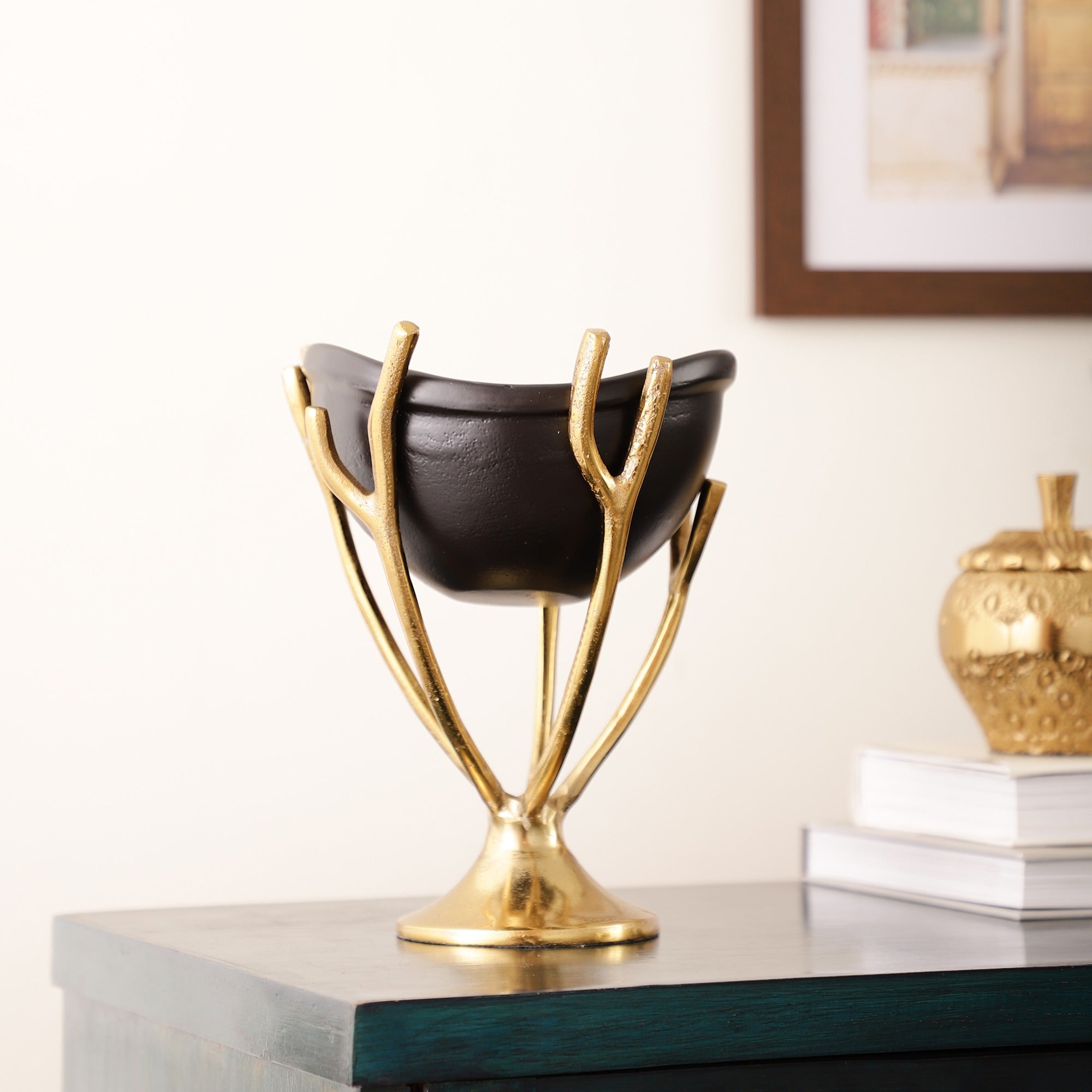 Vine Trap Bowl With Stand