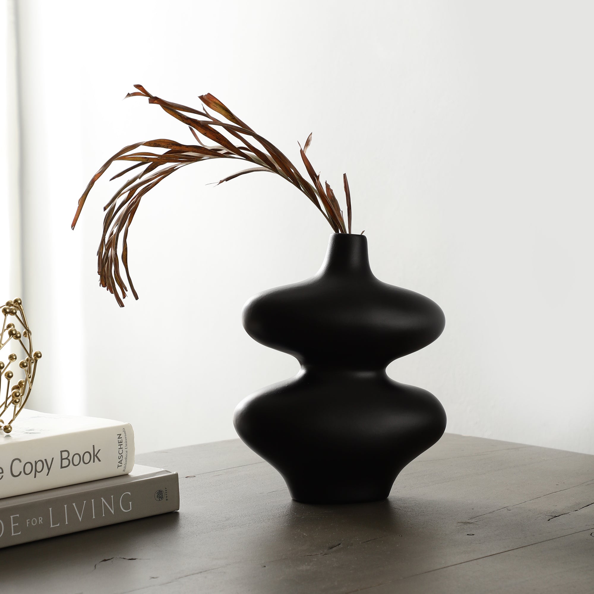 Ewan Vase
