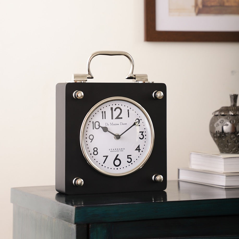 Cube Keeper clock in black & Silver