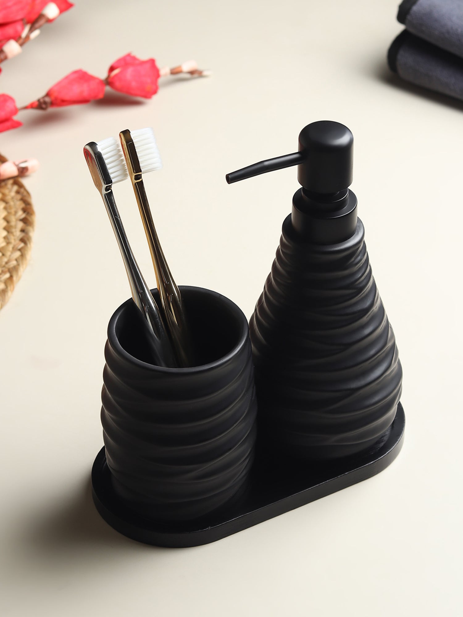 Drift Bathroom Set of 3 Black