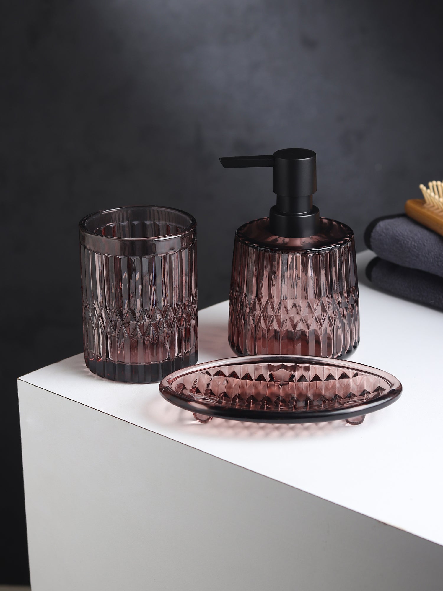 Violetta Ribbed Bathroom Set