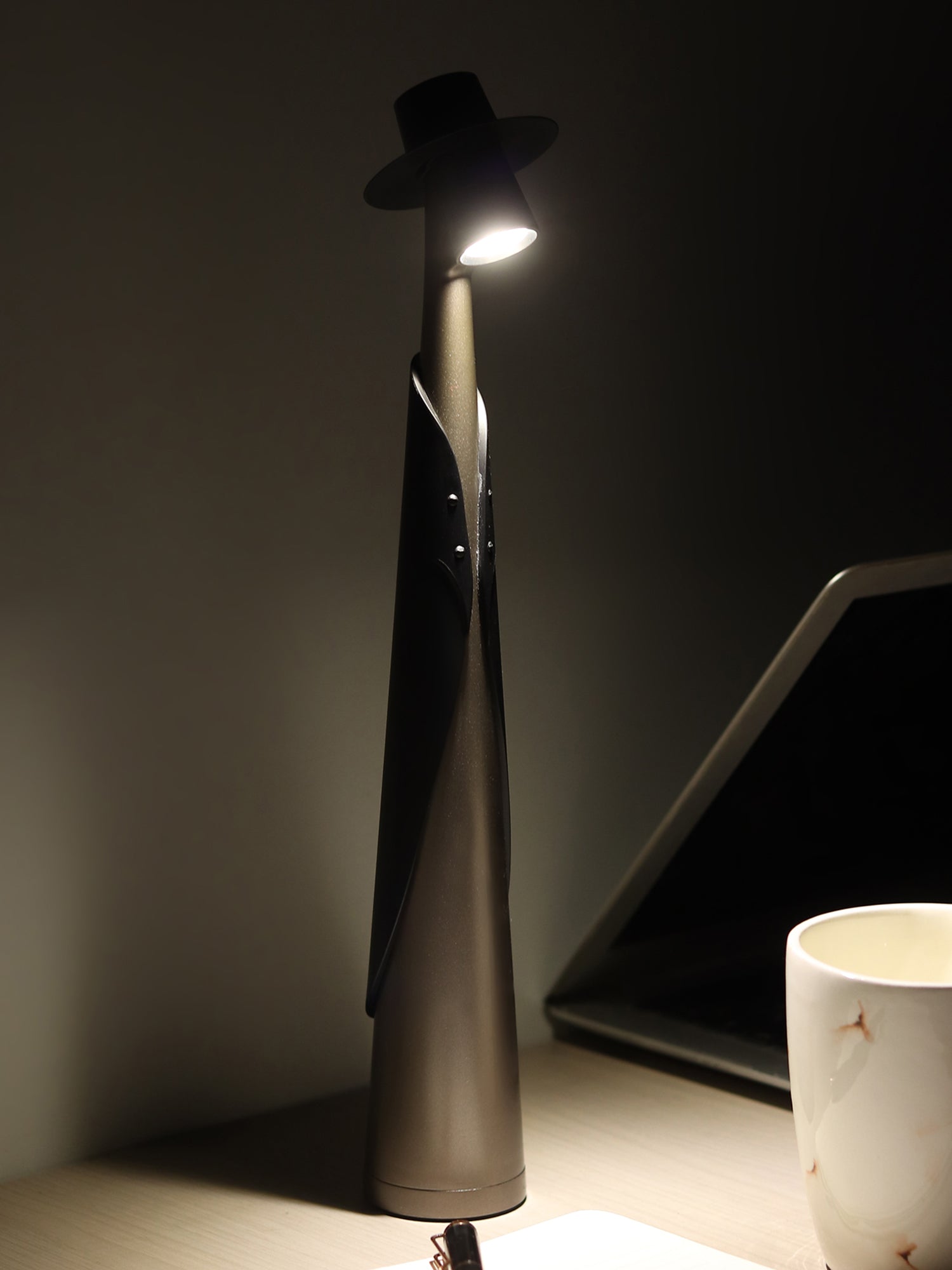 Baron Fedora Grey Table Lamp