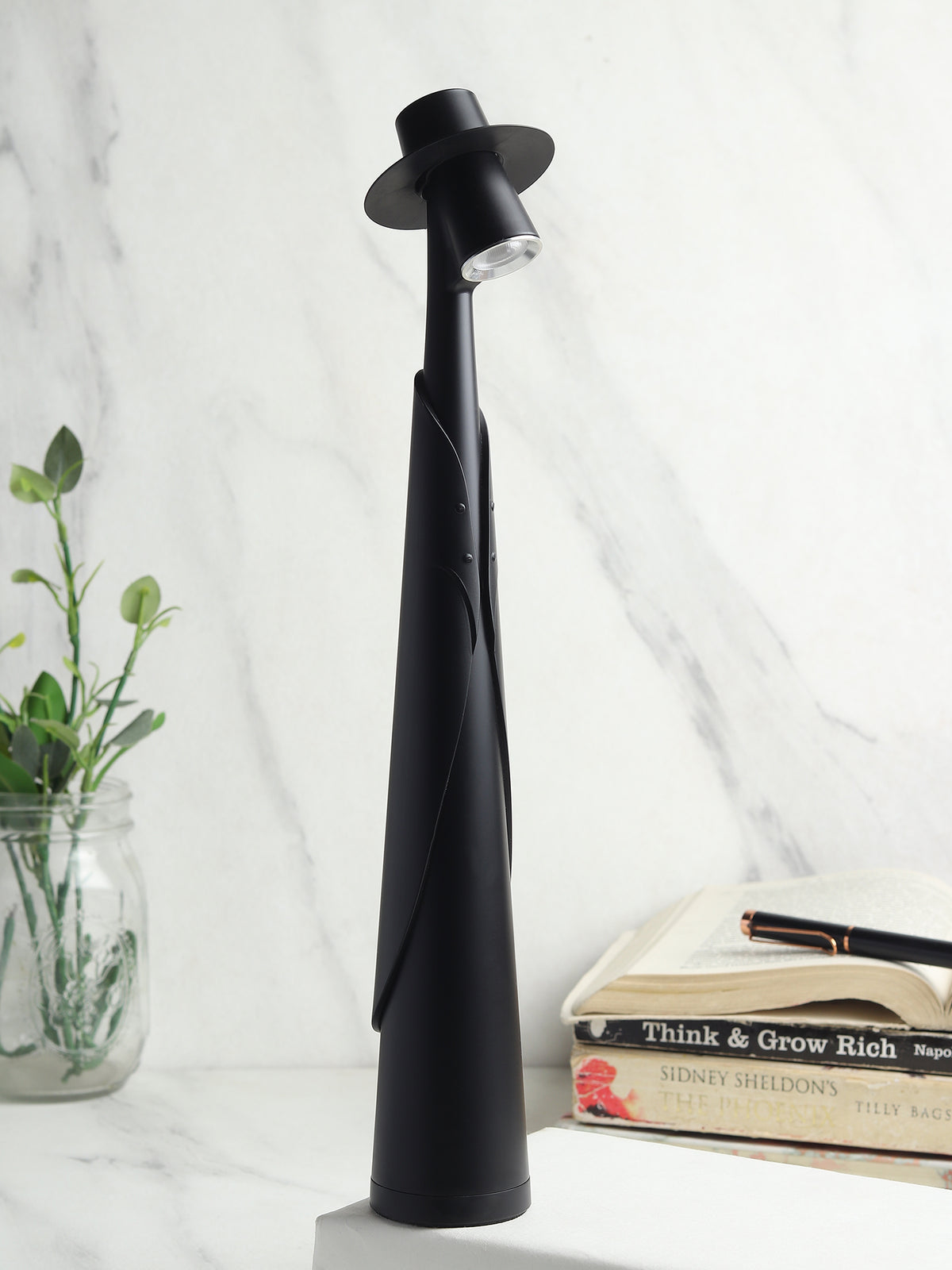 Baron Fedora Black Lamp
