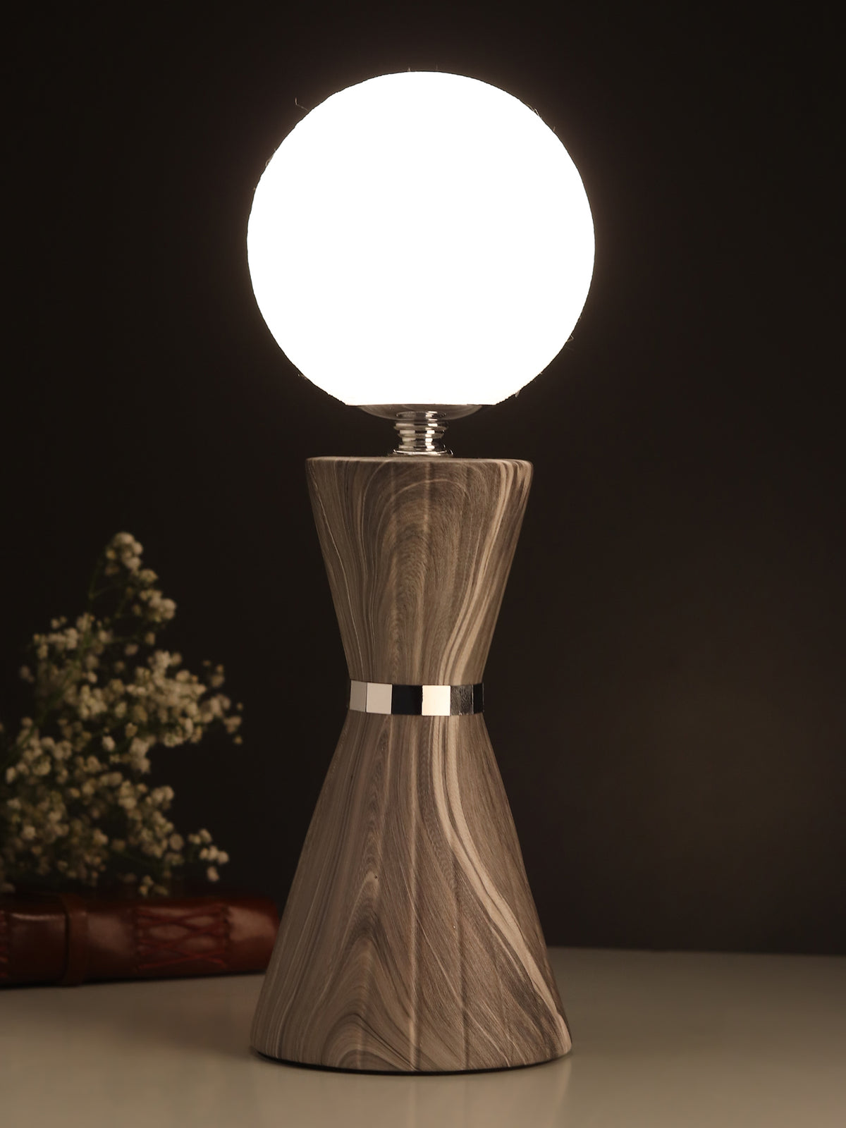 Sculpt Forme White Table Lamp