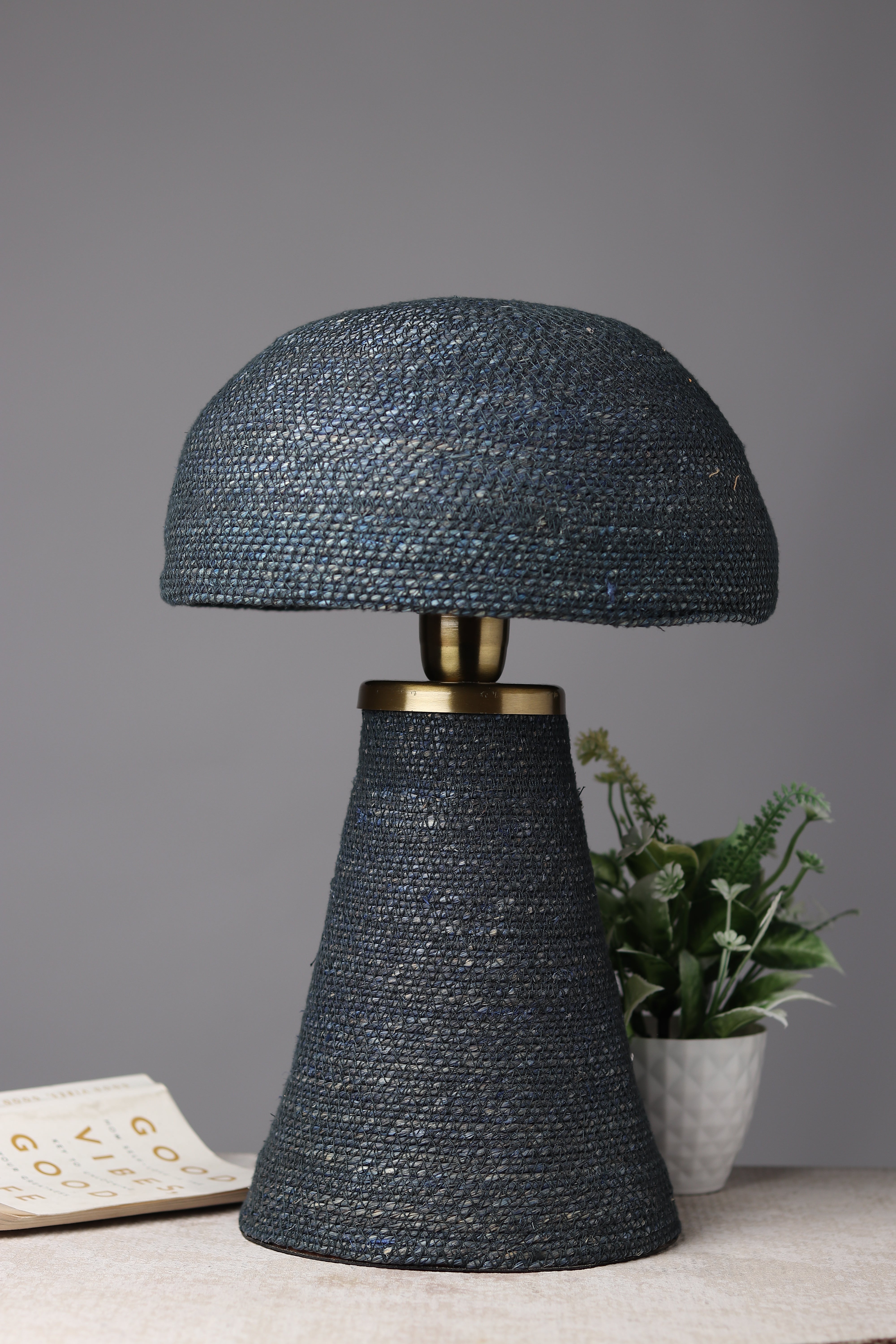 Luna Meadowgrass Table Lamp