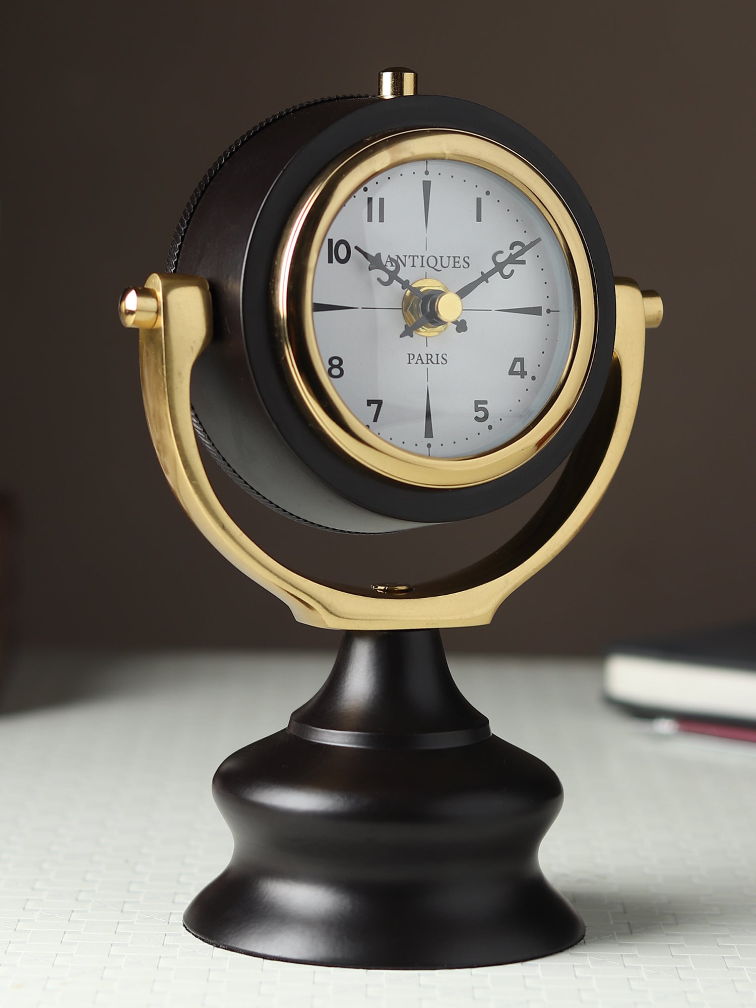 Marinus Table Clock Gold