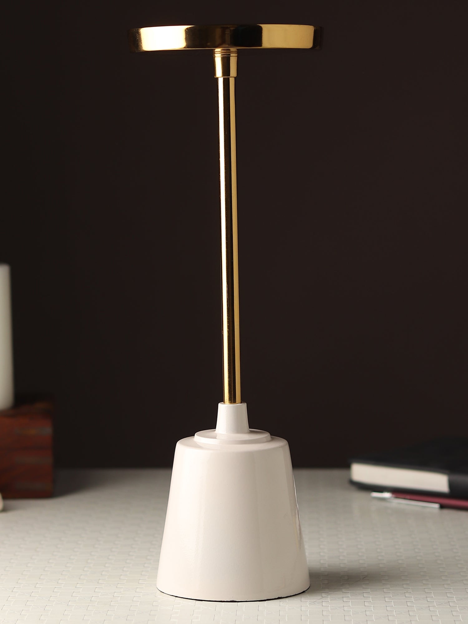 Altura Medio Gold  Candle holder Medium