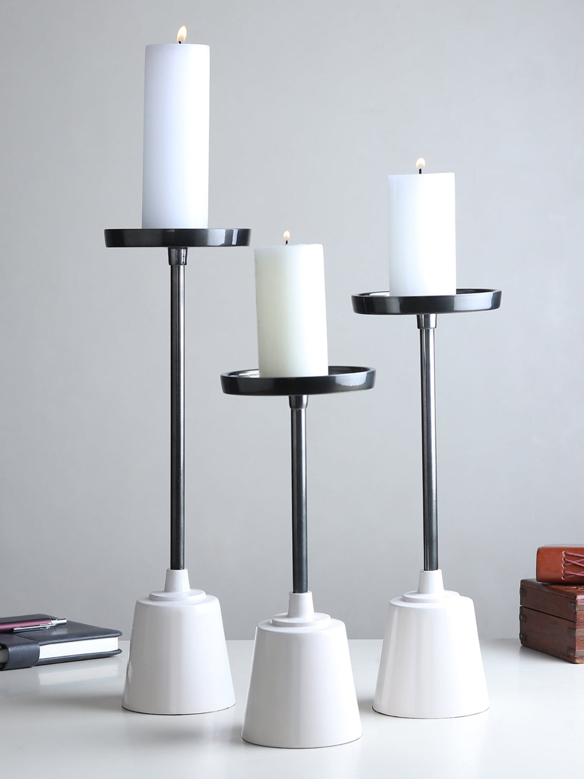 Altura Trio Black Silver Candle Holder Set