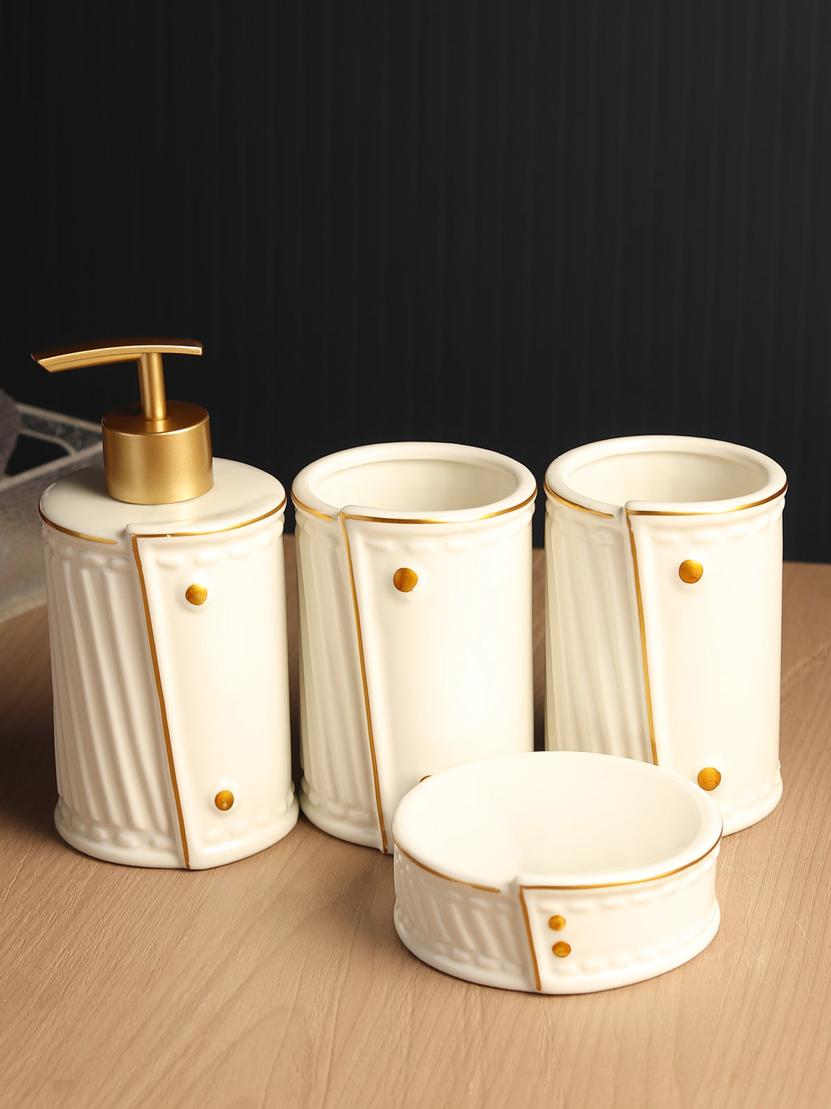 Dapper Bathroom Set of 4 White