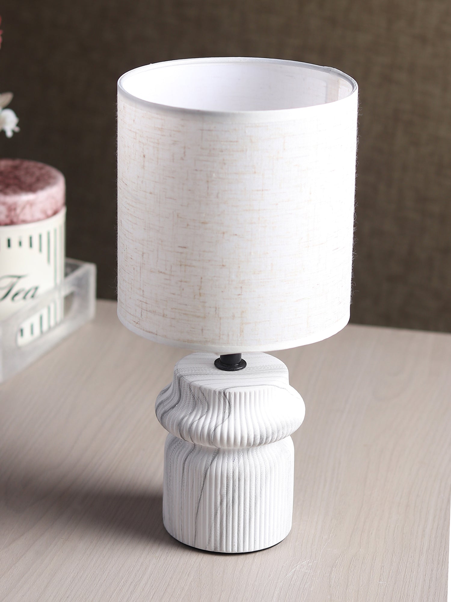 Ruffle Forme Grey Table Lamp