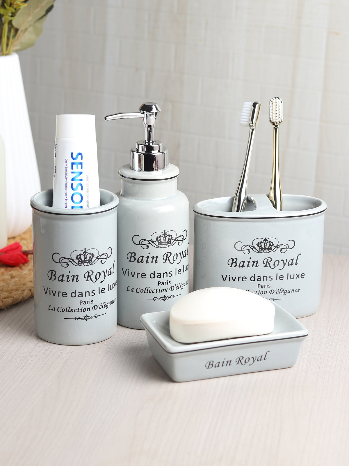 Belle Cour Bathroom Set of 4 Grey