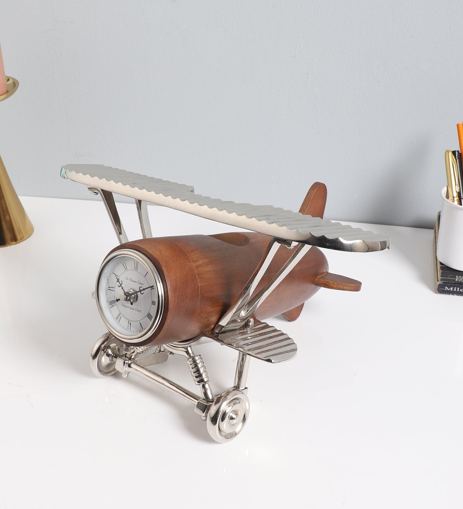 Meridian’s Sentinel table clock silver