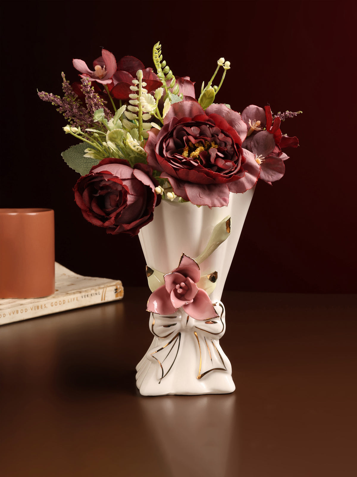 Isolde Fleur Porcelain Vase