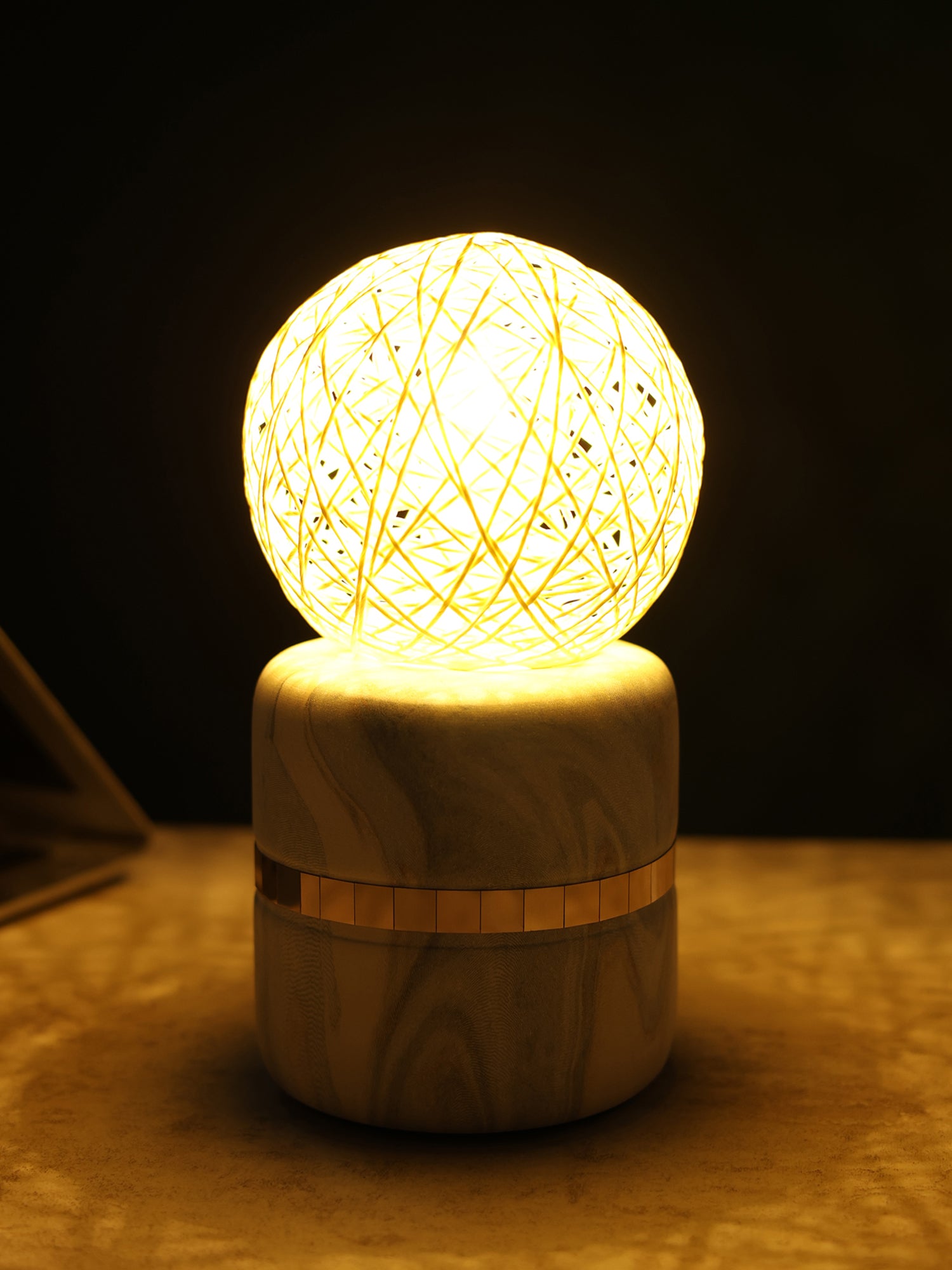 Weave Forme Blue Table Lamp