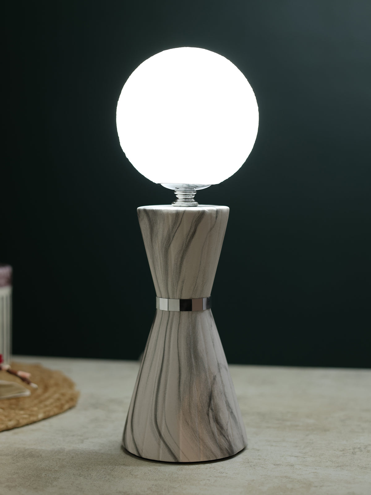 Sculpt Forme White Table Lamp