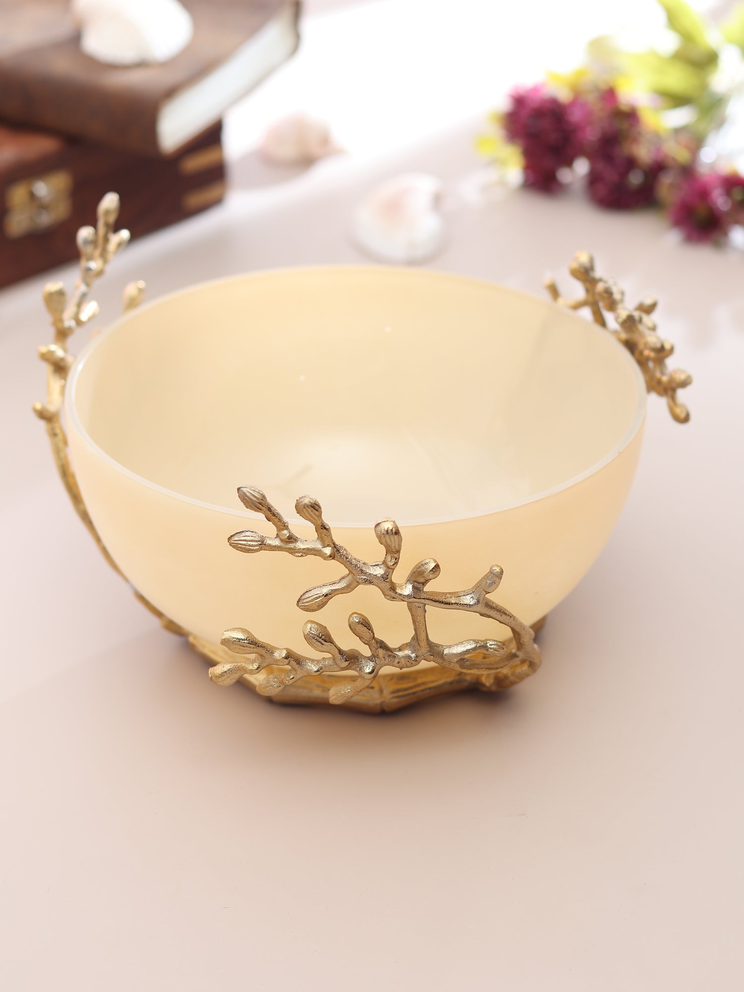 Vincent Glass Serving Bowl